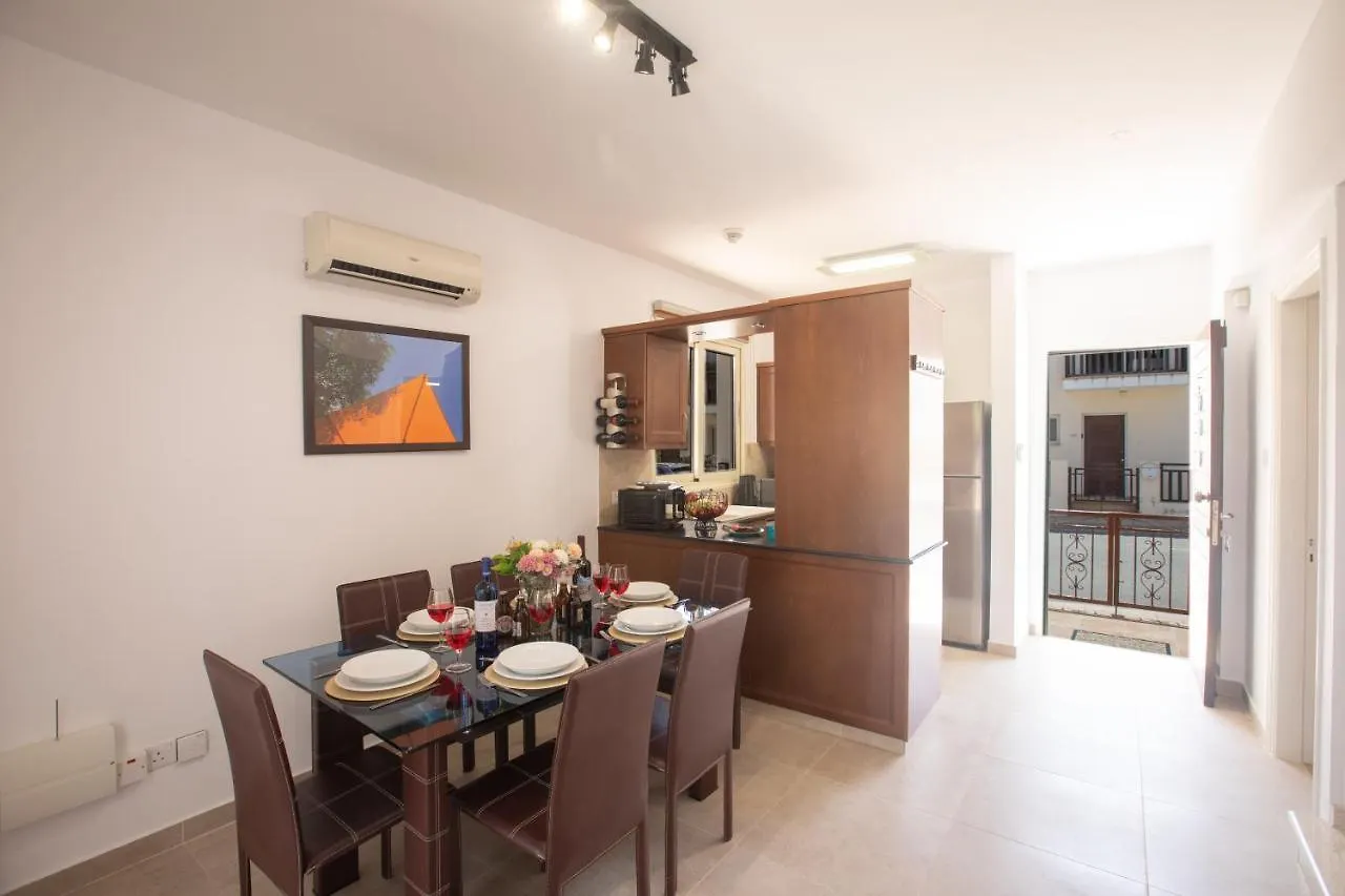 פרוטאראס Sunny Side Up Villa